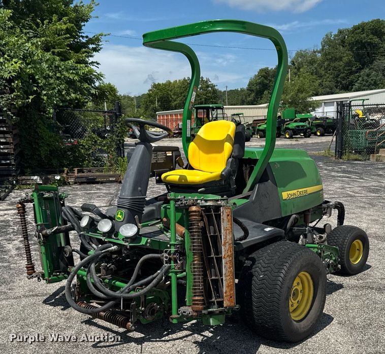 John Deere 7700 reel mower - EM2143