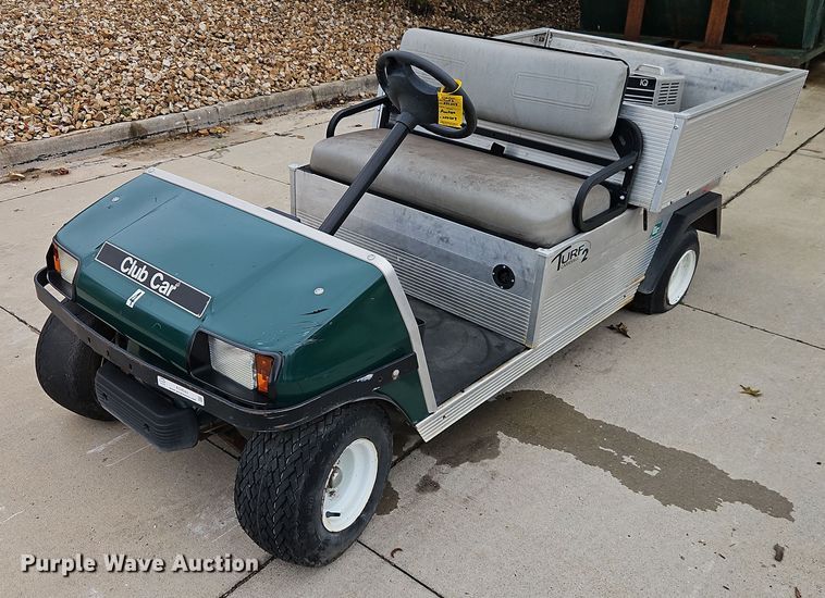 2012 Club Car Turf 2 Plus electric golf cart - EO4543