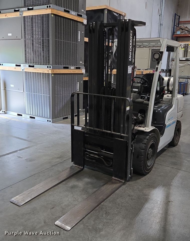 2015 UniCarriers  PF60 forklift - EQ4047