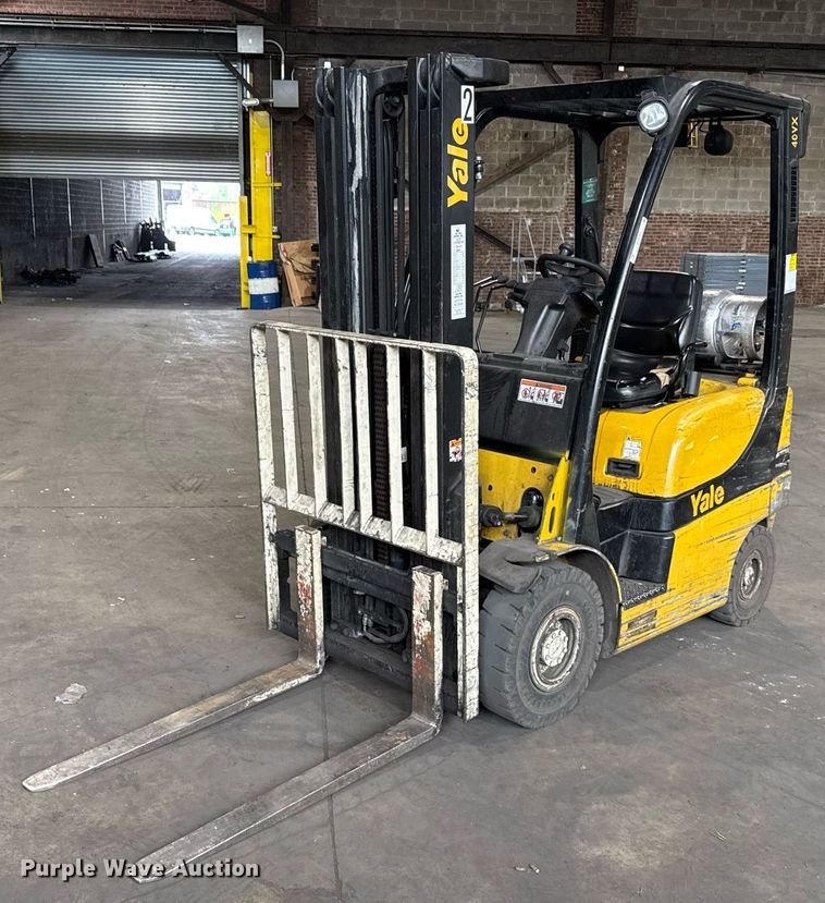2018 Yale GLP040 forklift - MZ9393
