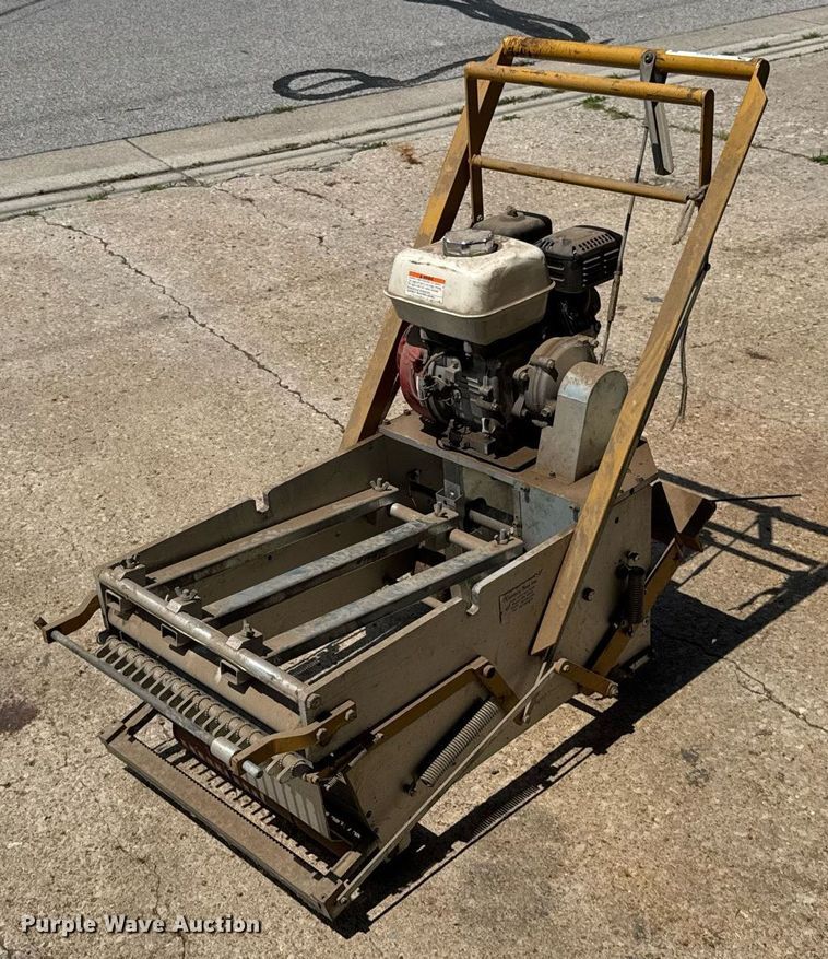 Century Tool MMHTA-18-2 highway tape applicator - DJ9667