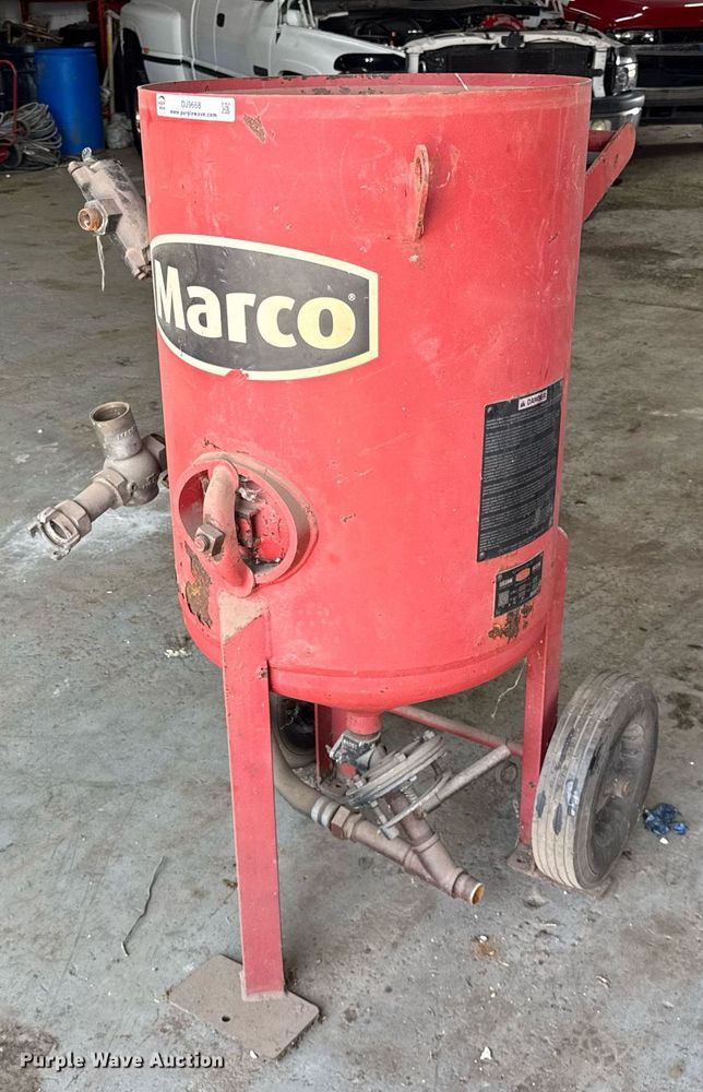 2006 Marco M6-244 blasting pot - DJ9668