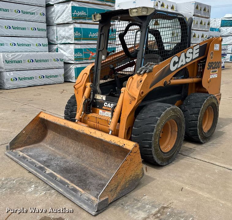 2011 Case SR200 skid steer loader - DW3389