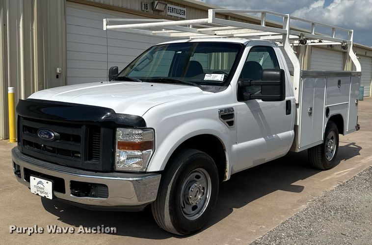 2008 Ford F250 Super Duty utility bed pickup truck - DW5132