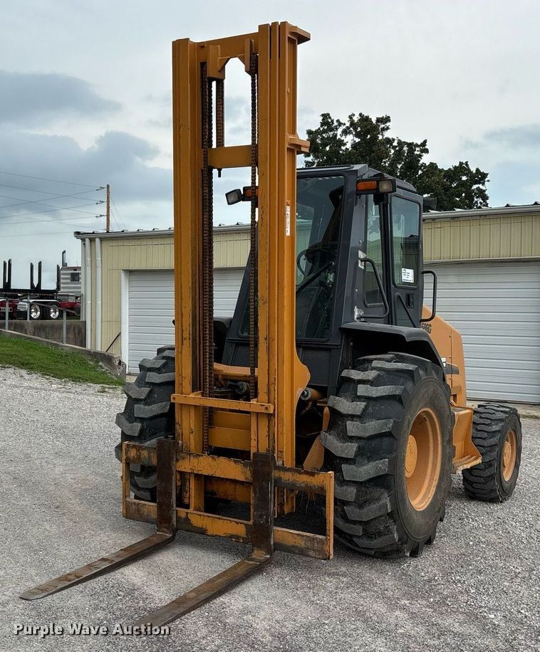 Case 586G forklift - DW7218