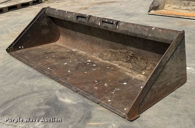 Bobcat skid steer bucket - DY0333