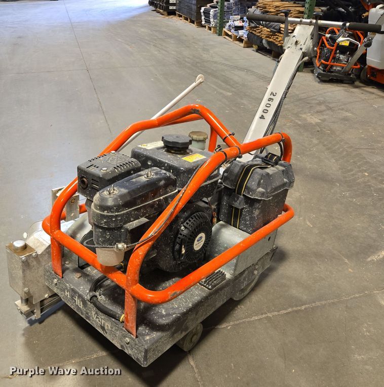 Husqvarna Soff-Cut 2000 concrete saw - DY0963