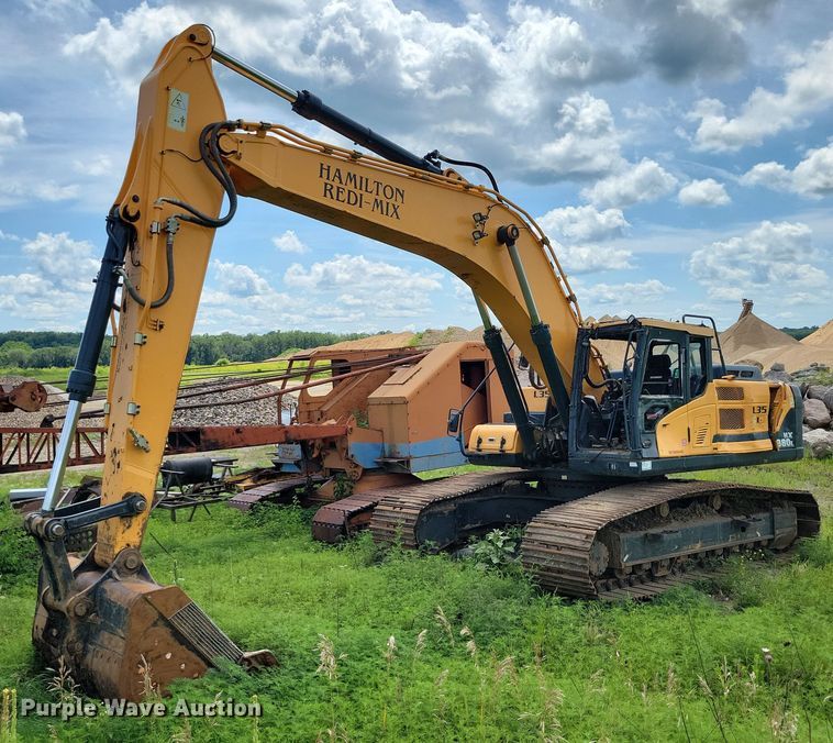 2017 Hyundai HX380L excavator - EA2469