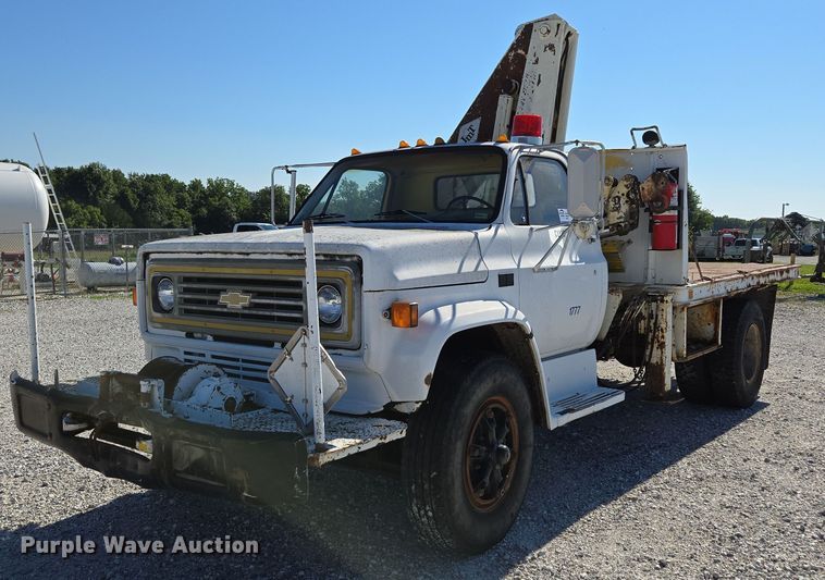 1987 Chevrolet C7 crane truck - ED2134