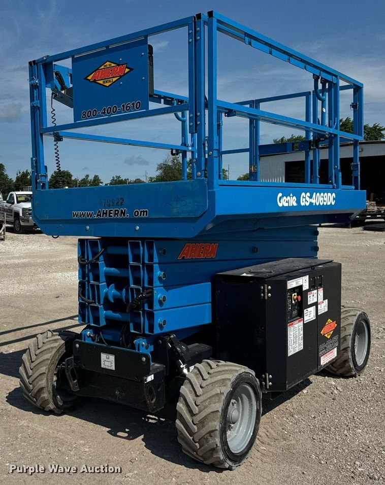 2016 Genie GS4069DC scissor lift - EF2086