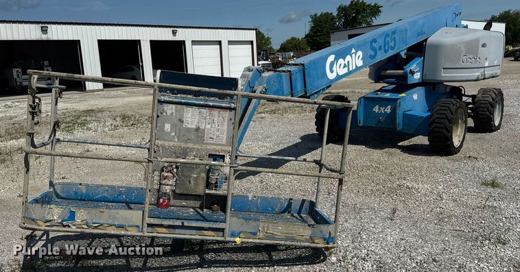2006 Genie S65 boom lift - EF2090