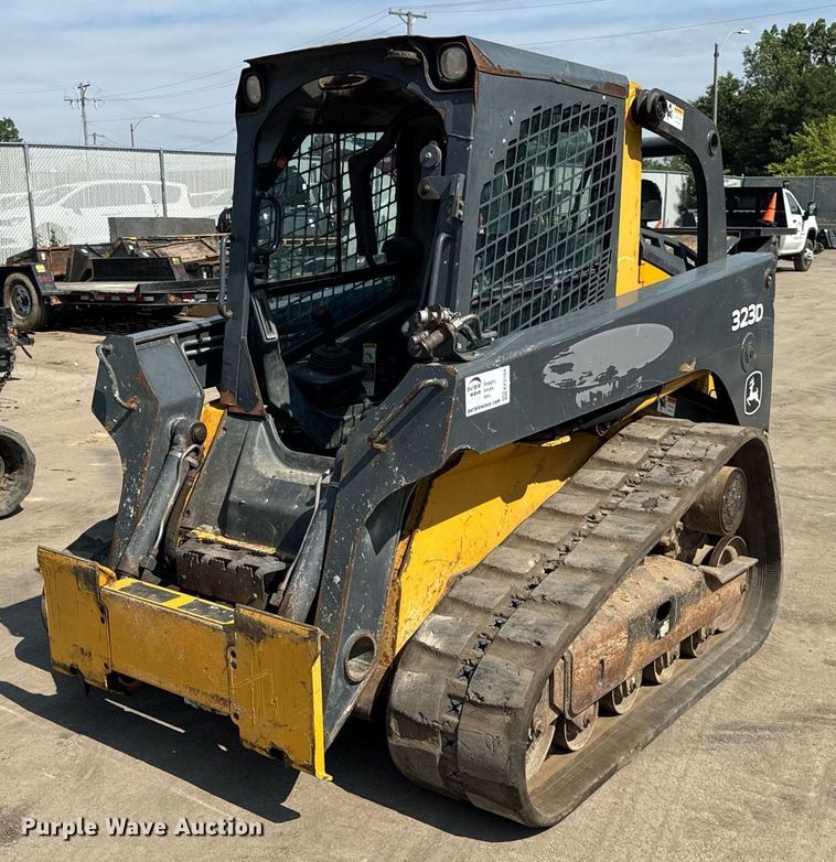 2013 John Deere 323DT tracked skid steer loader - EF2104