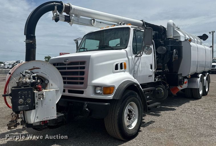 2002 Sterling L9500 sewer jetter truck - EG5973