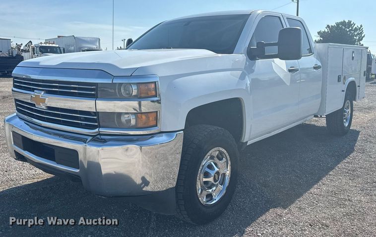 2018 Chevrolet Silverado 2500HD Double Cab utility bed pickup truck - EG5993