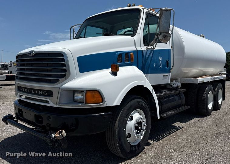 2003 Sterling Truck L9500  water truck - EG6014