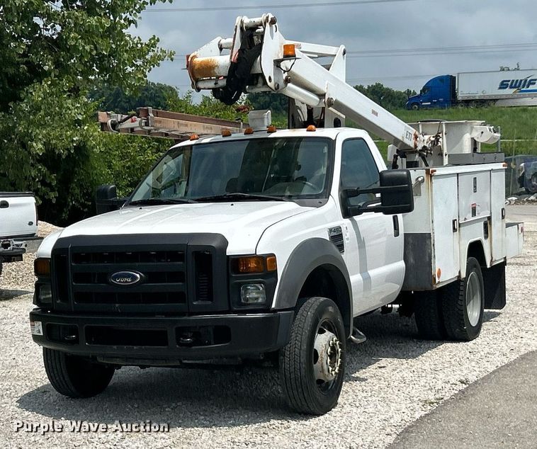 2008 Ford F450 Super Duty bucket truck - EK8374