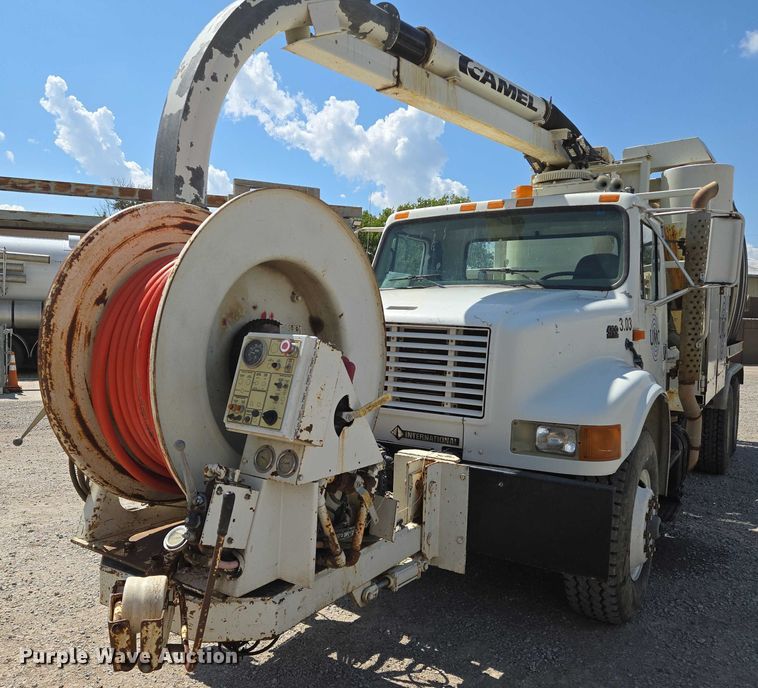 1999 International  4900 sewer jetter truck - EN8236