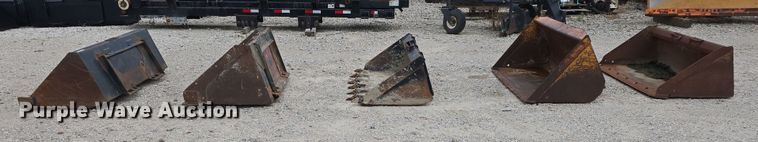 (5) skid steer buckets - EO1090