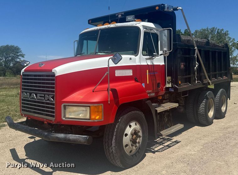 1998 Mack CH613 dump truck - ER2140