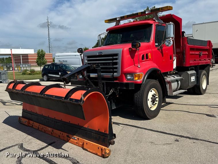 2007 Sterling L7500 dump truck - DJ9371