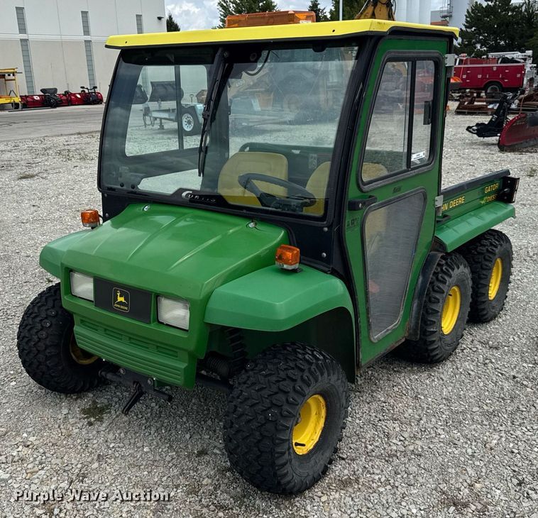 2000 John Deere Gator utility vehicle - DJ9502