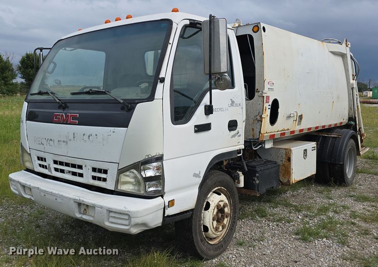 2006 GMC W5 refuse truck - DR3906