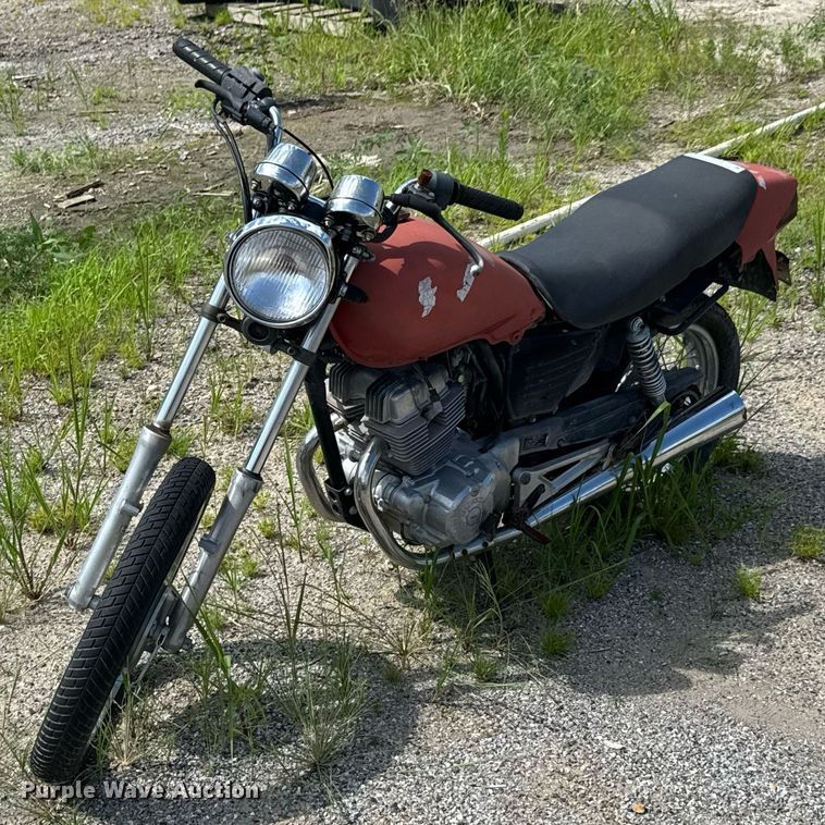 1996 Honda CB250  motorcycle - DU9388