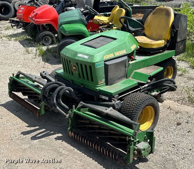 2000 John Deere 2653A reel mower - DU9389