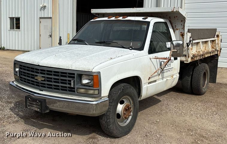 1990 Chevrolet C3500 dump bed pickup truck - DW7196