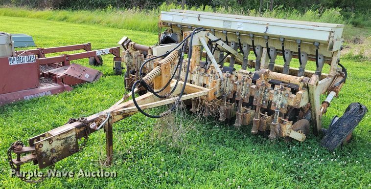 Truax FLX-812 no-till grain drill - DX7168
