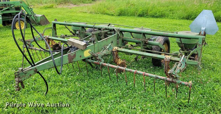John Deere  planter - DX7172