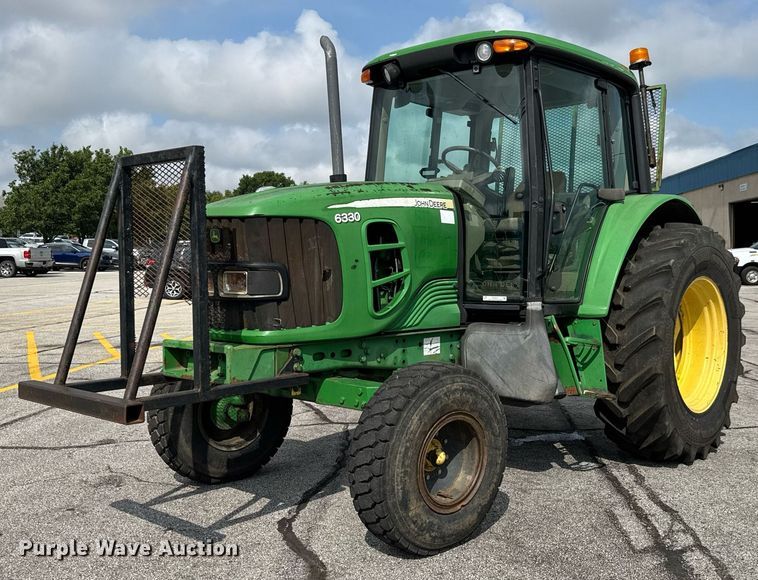 2009 John Deere 6330 tractor - DY0341