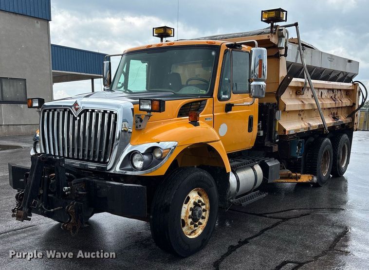 2011 International Workstar 7500 dump truck - DY0350