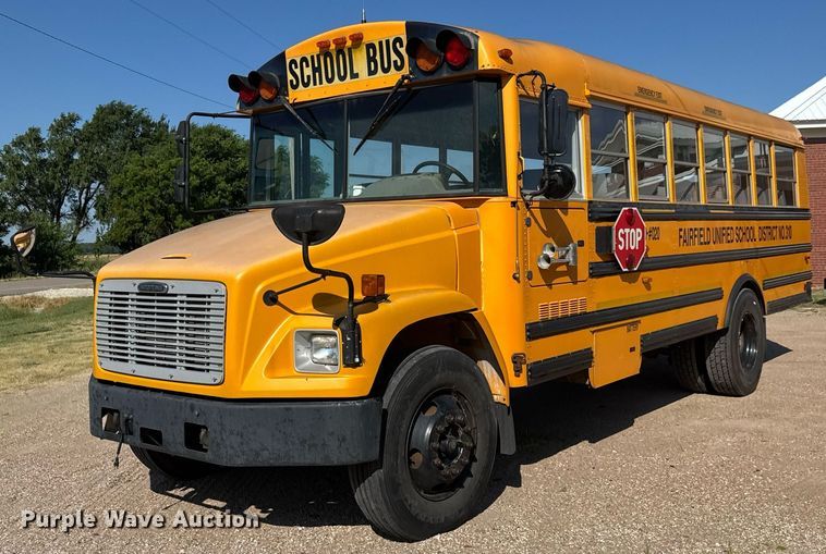 2005 Freightliner FS65 school bus - DY0382