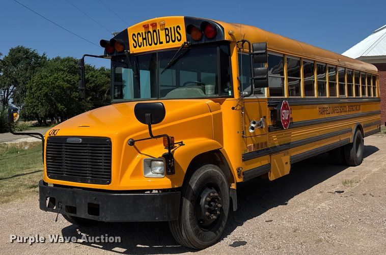 2004 Freightliner FS65 school bus - DY0385