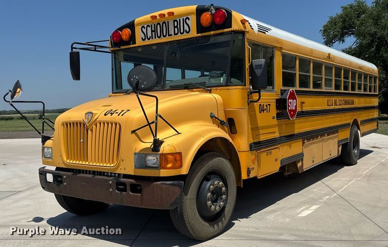 2004 International CE200 school bus - DY0388