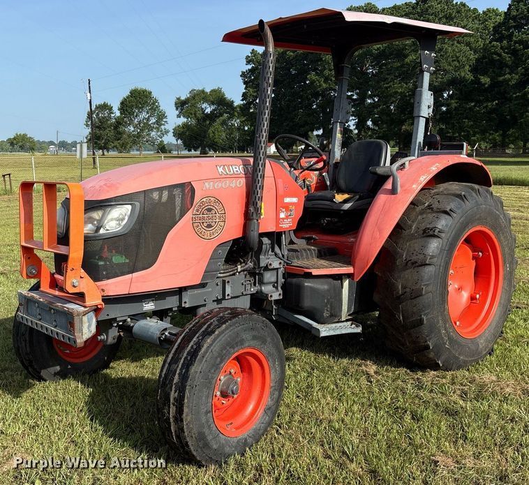 Kubota 6040F tractor - DY0757