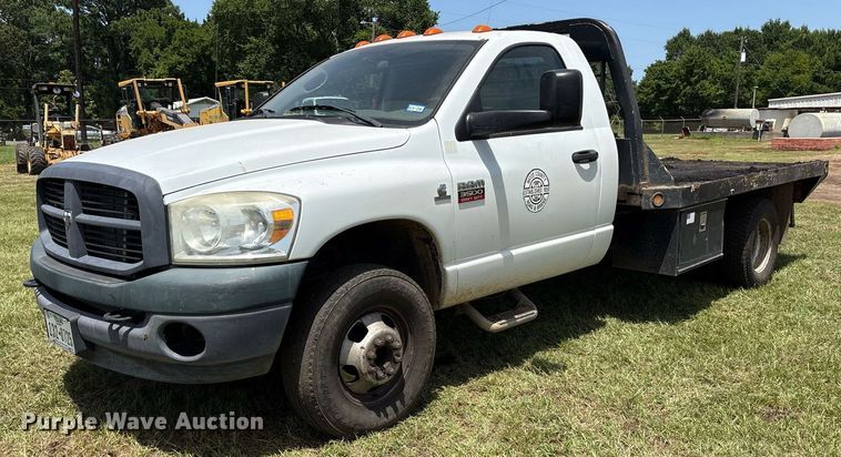 2008 Dodge Ram 3500 flatbed pickup truck - DY0774