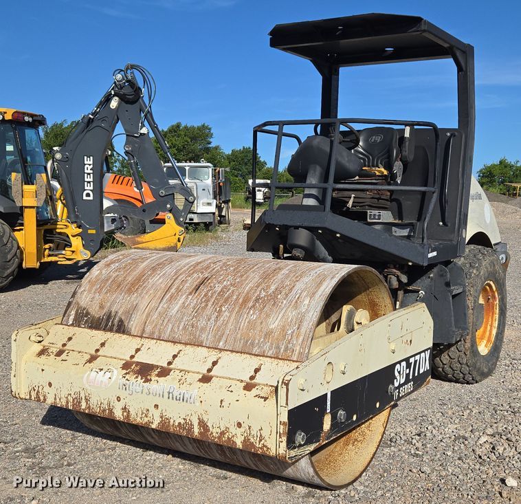Ingersoll Rand SD-77DX TF single drum vibratory roller - DY0822