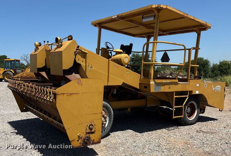 Etnyre chip spreader - DY0824