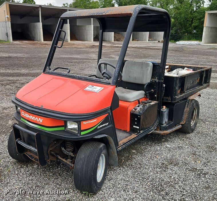 Cushman Turf-Truckster utility vehicle - EB8196