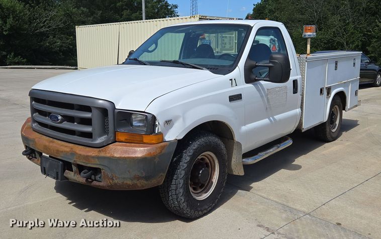 1999 Ford F250 Super Duty XL utility bed pickup truck - ED2160