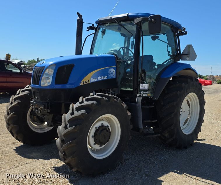 2012 New Holland T6020 Plus MFWD tractor - EF3615