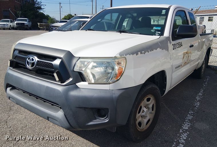 2013 Toyota Tacoma Access Cab pickup truck - EG8561