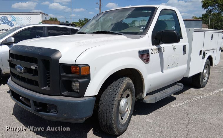 2008 Ford F250 Super Duty utility bed pickup truck - EG8567
