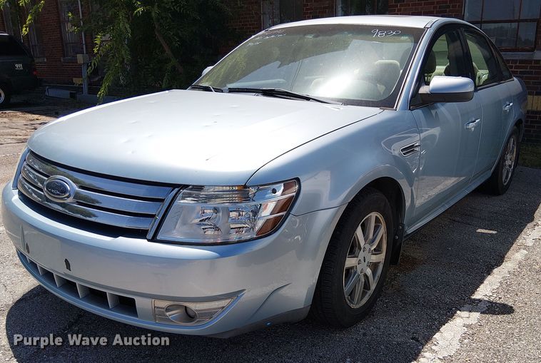 2009 Ford Taurus  - EG8569