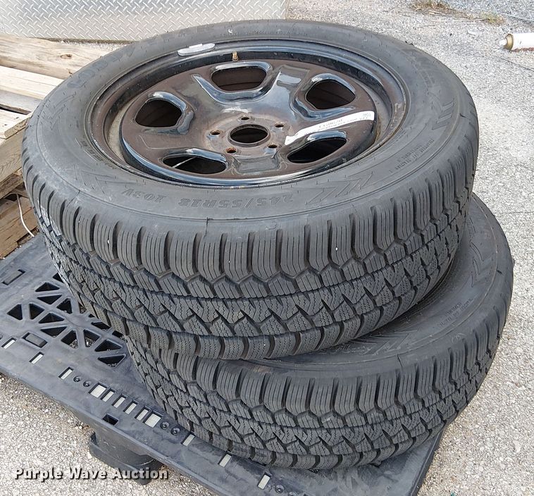 (2) Goodyear eagle  245/55R18 tires and wheels - EG8620