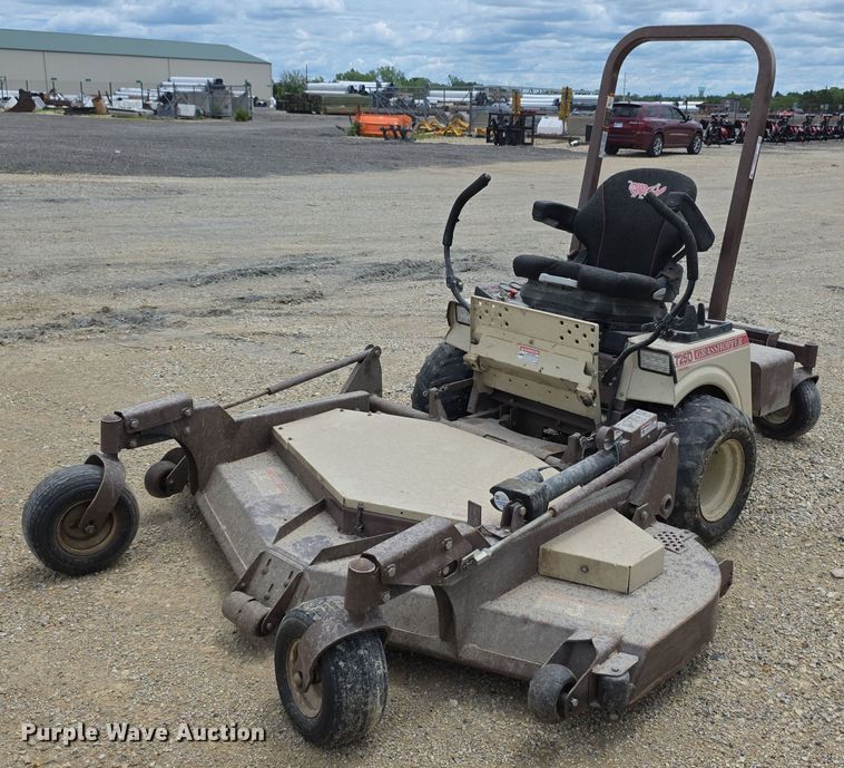 2017 Grasshopper 725D ZTR lawn mower - EK5393