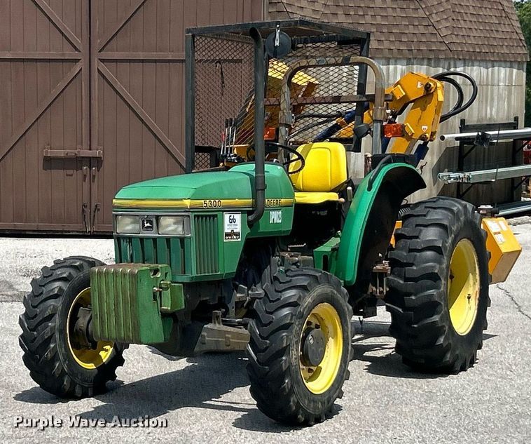 1997 John Deere 5300 MFWD tractor - EK8356