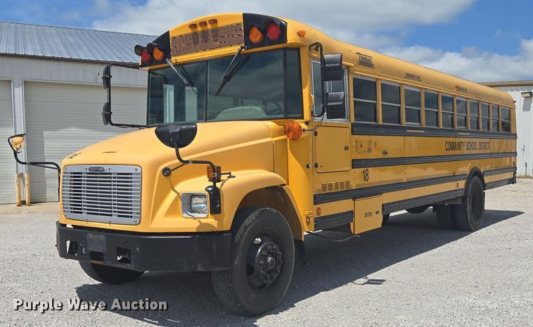2005 Freightliner 101PS school bus - EM2157